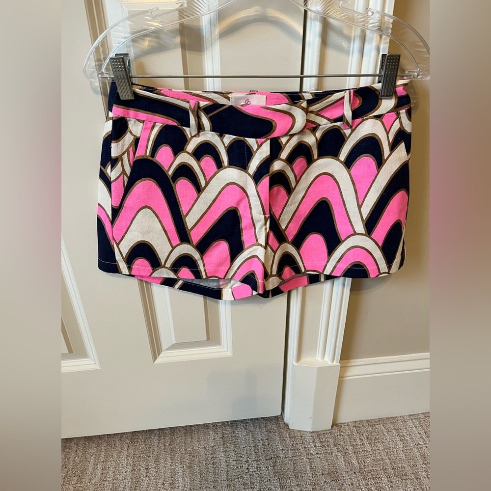 NWOT! Julie Brown linen shorts: navy pink and gold. Size 0